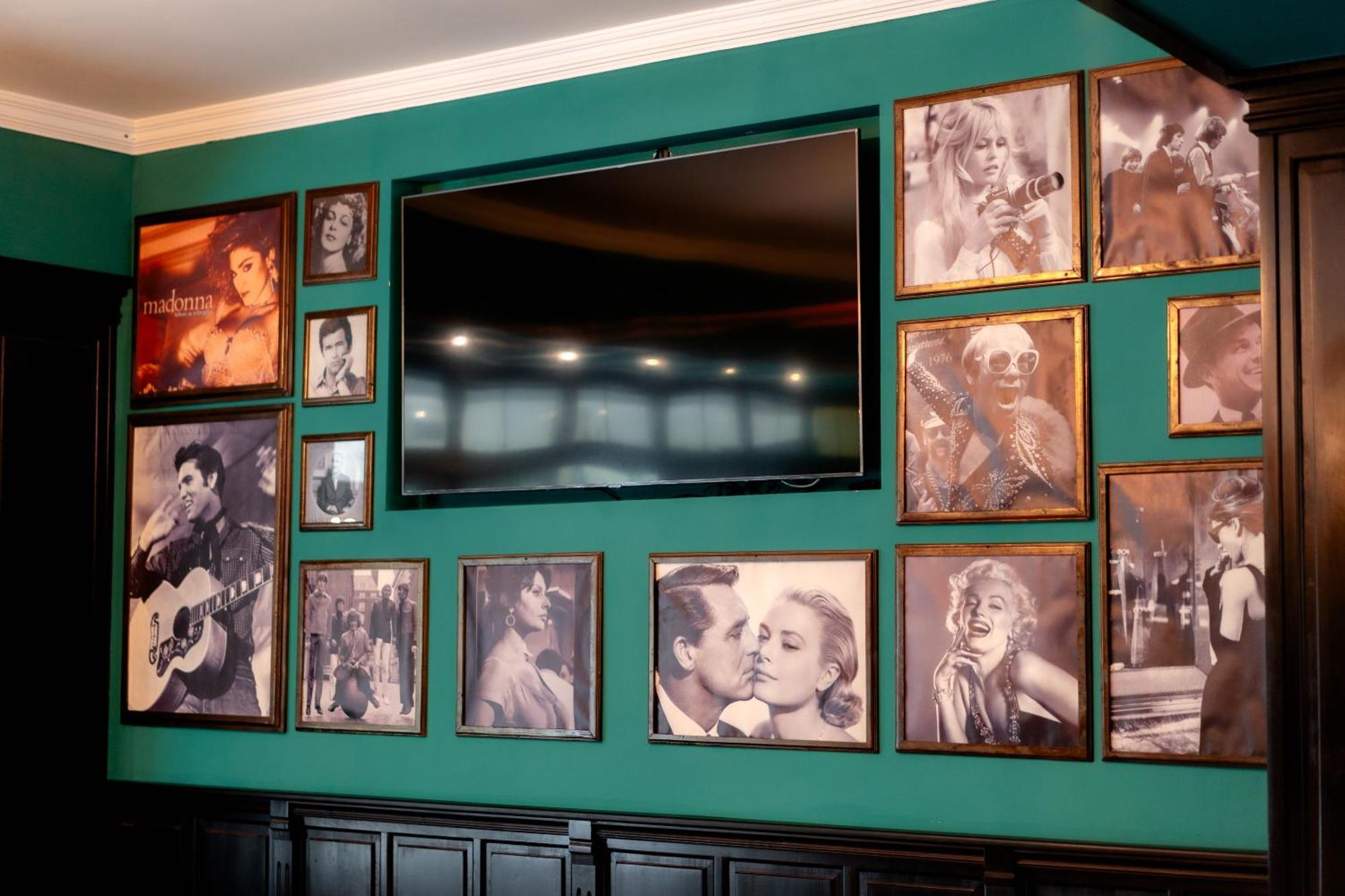Grand Hotel Sofianu รึมนิคูวัลเจีย ภายนอก รูปภาพ