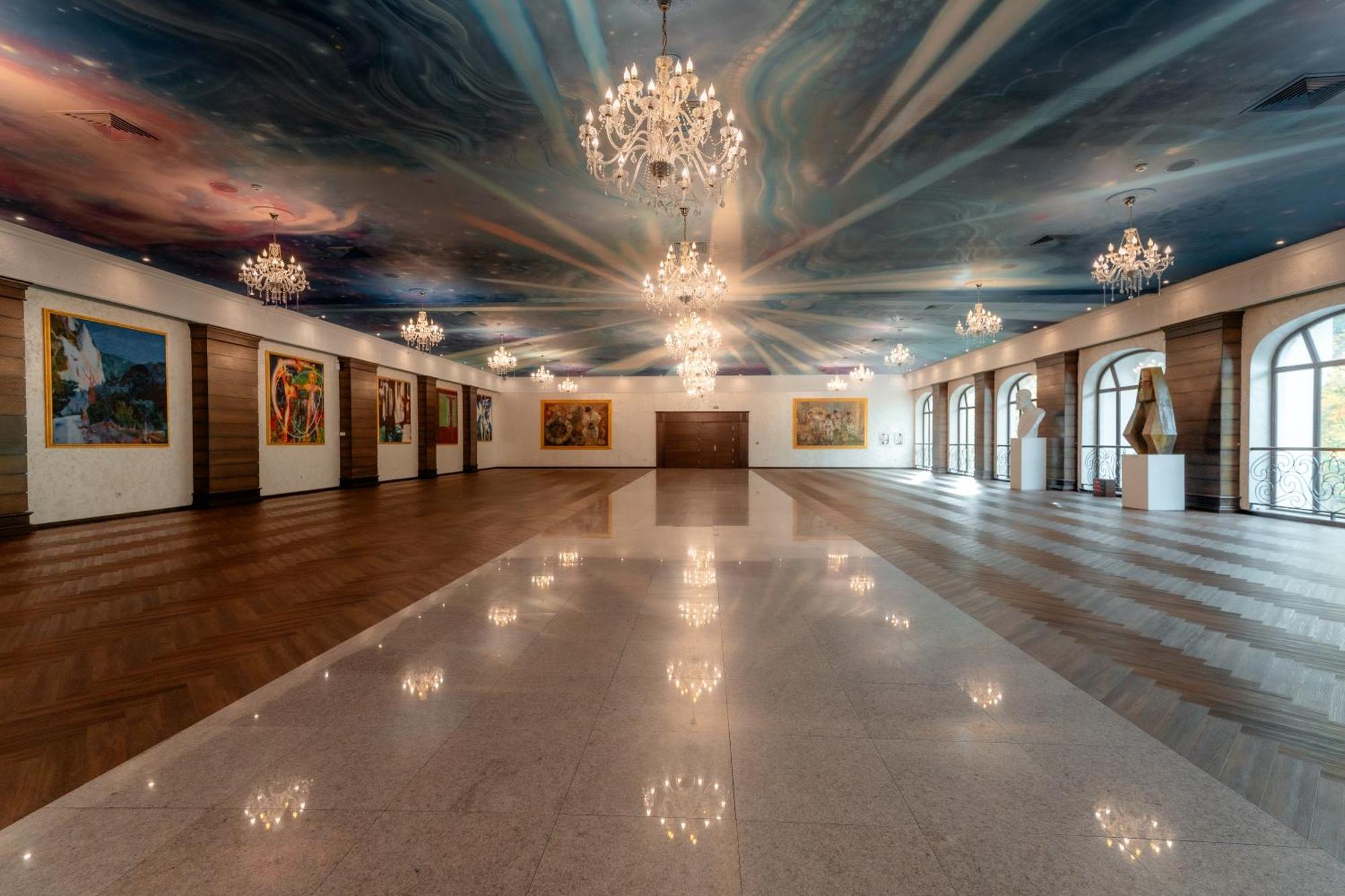 Grand Hotel Sofianu รึมนิคูวัลเจีย ภายนอก รูปภาพ