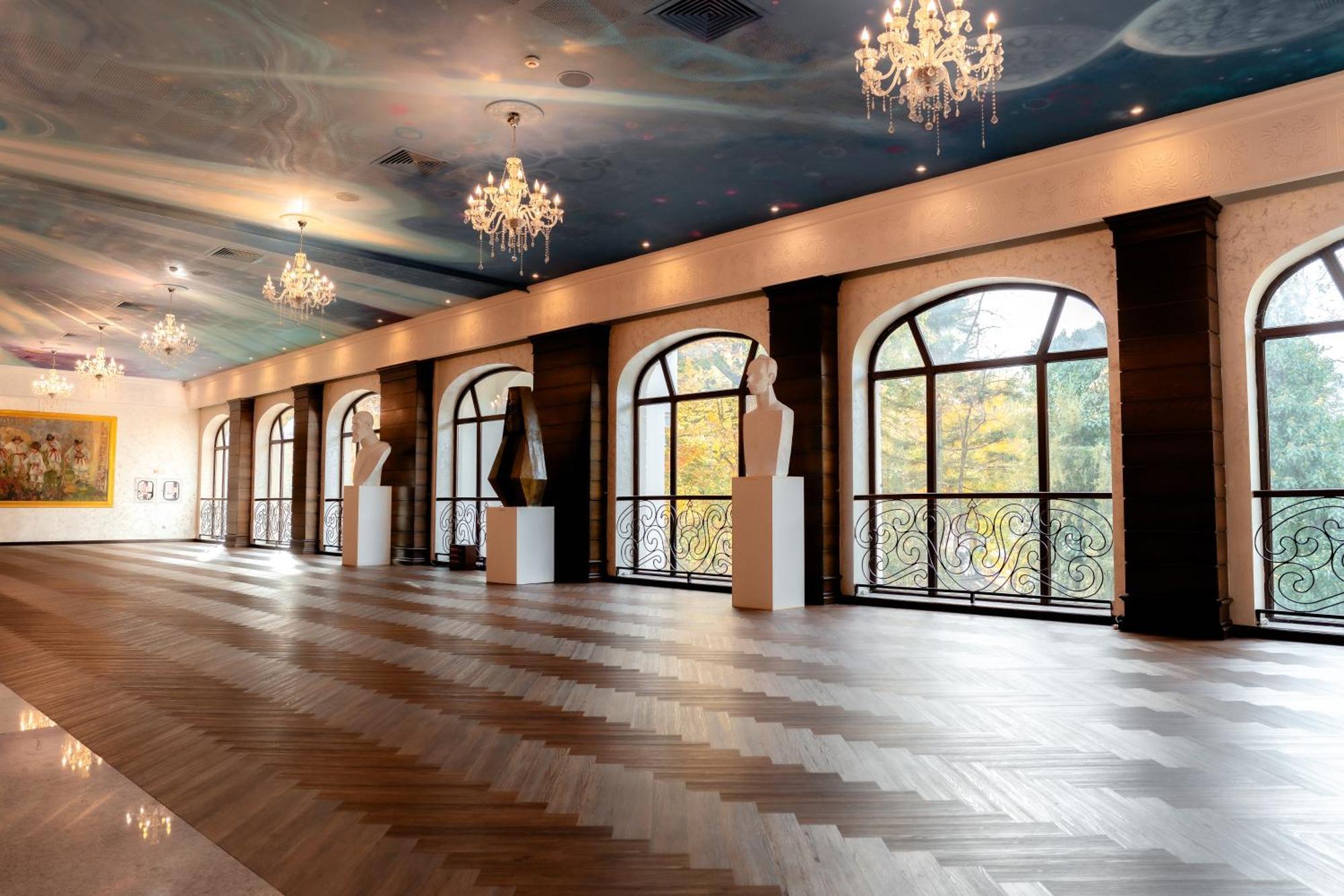 Grand Hotel Sofianu รึมนิคูวัลเจีย ภายนอก รูปภาพ
