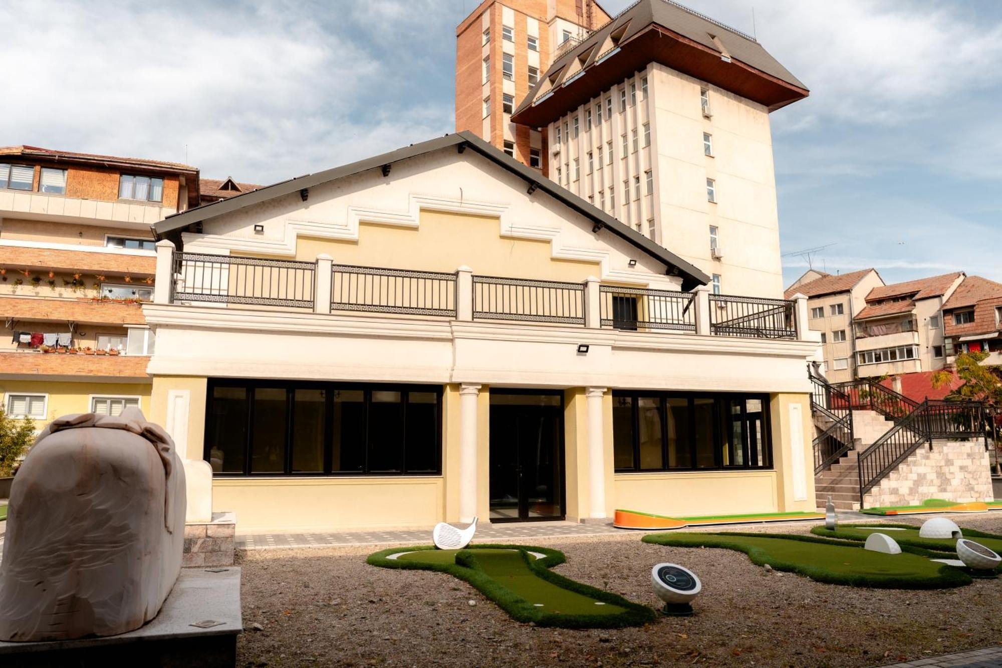 Grand Hotel Sofianu รึมนิคูวัลเจีย ภายนอก รูปภาพ