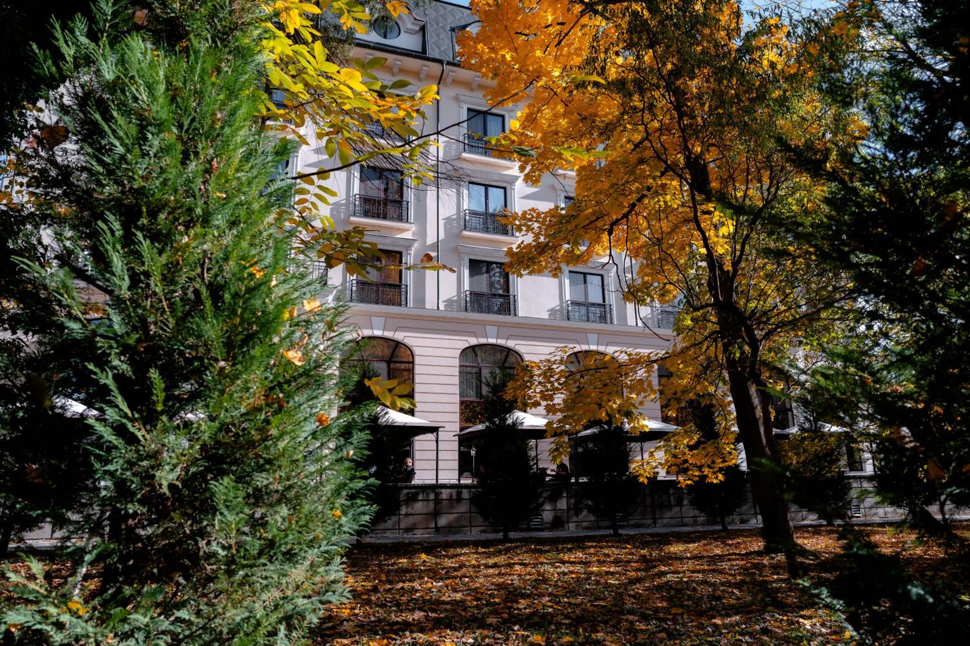 Grand Hotel Sofianu รึมนิคูวัลเจีย ภายนอก รูปภาพ