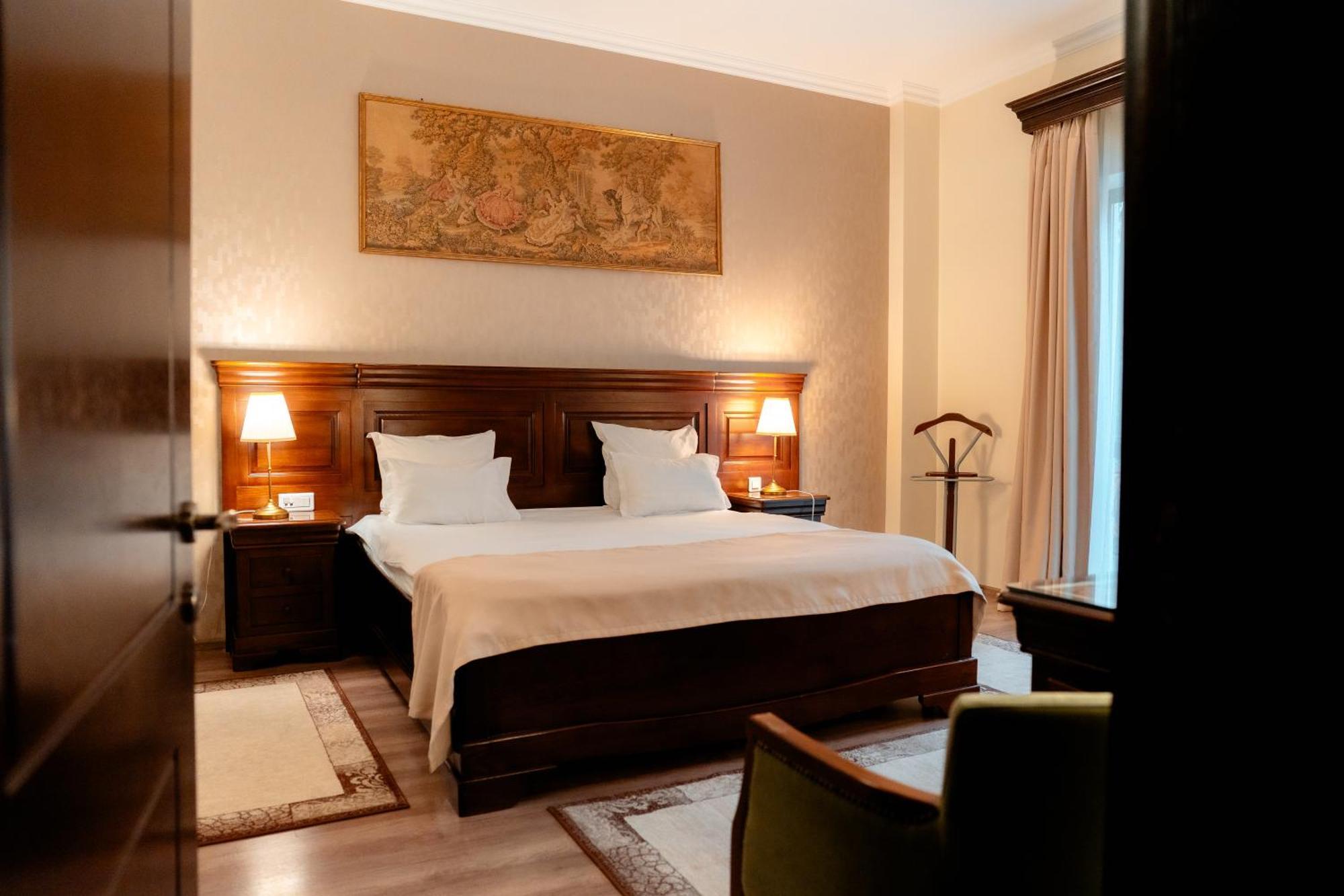 Grand Hotel Sofianu รึมนิคูวัลเจีย ภายนอก รูปภาพ